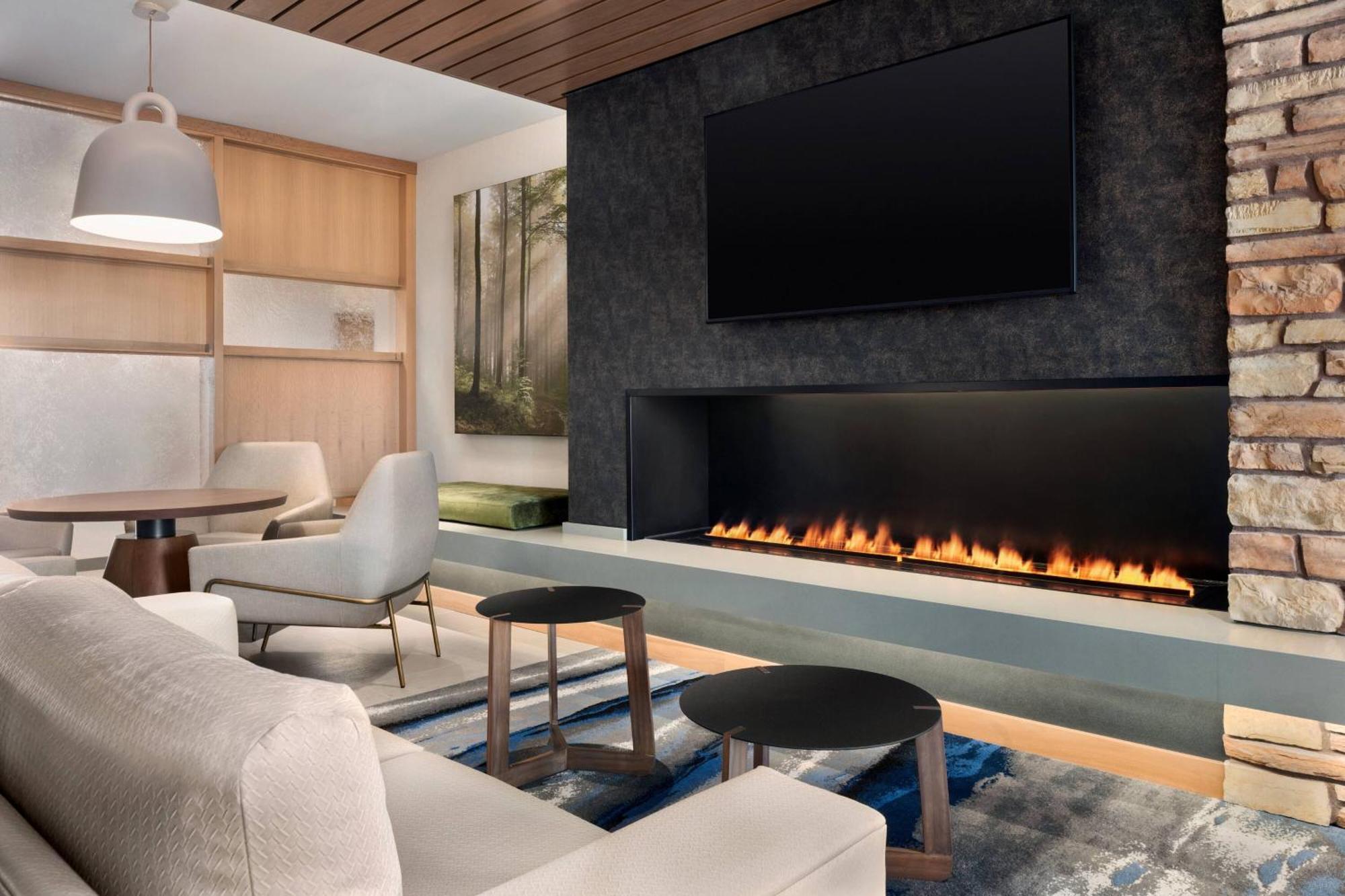 Fairfield & By Marriott Milwaukee West 3*